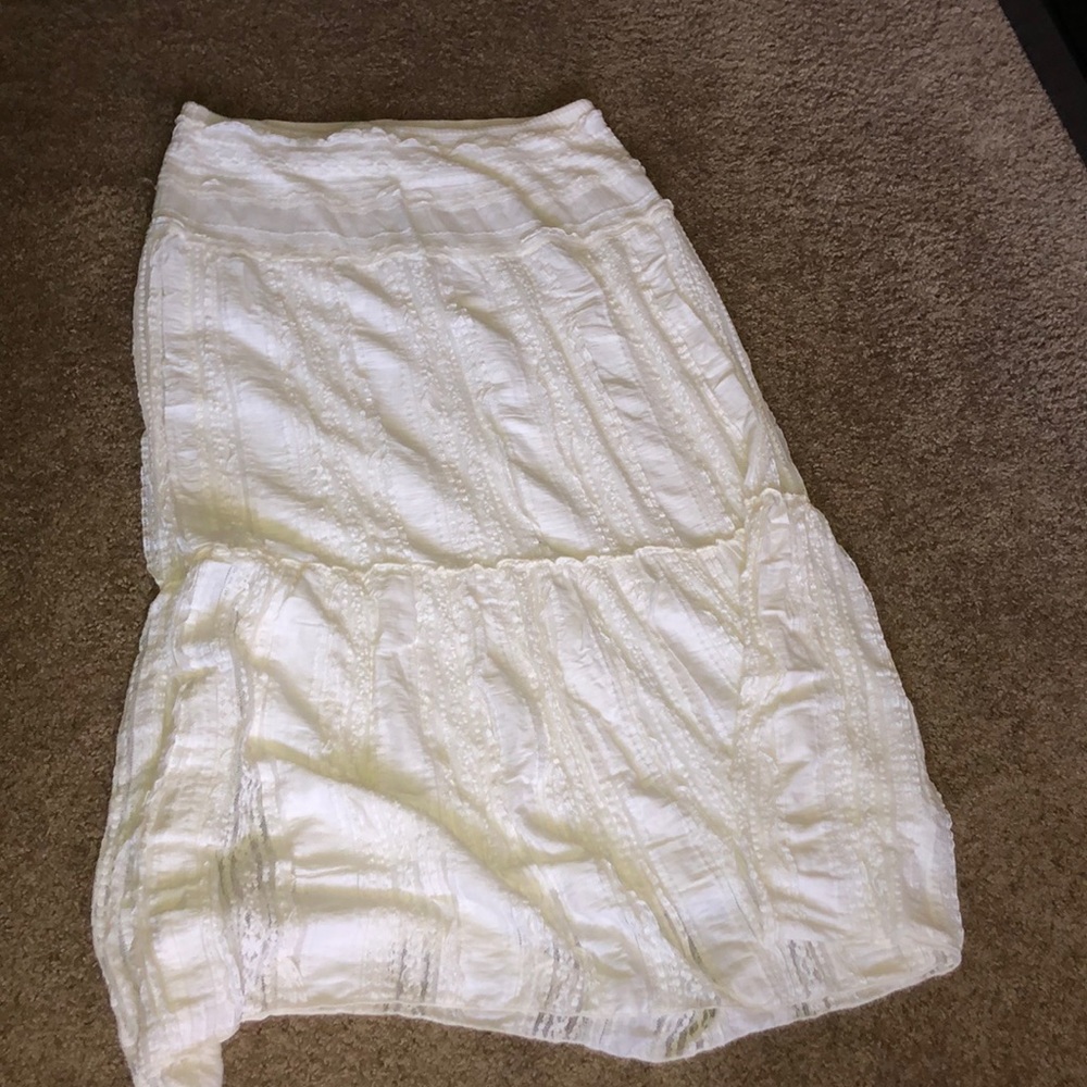 Women’s Maxi Skirt in the color white size XL
